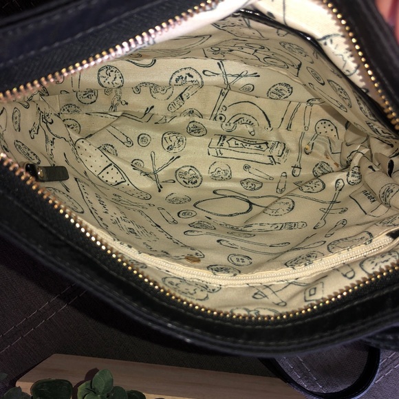 Classic Black Kate Spade Crossbody - SOLD - Picture 5 of 6